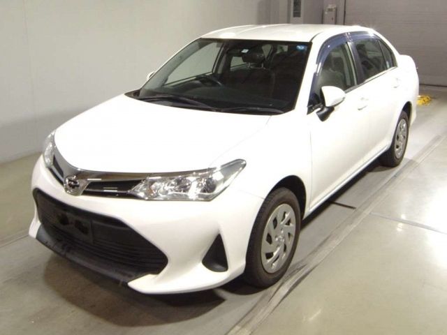 2001 Toyota Corolla axio NZE164 2018 г. (TAA Tohoku)